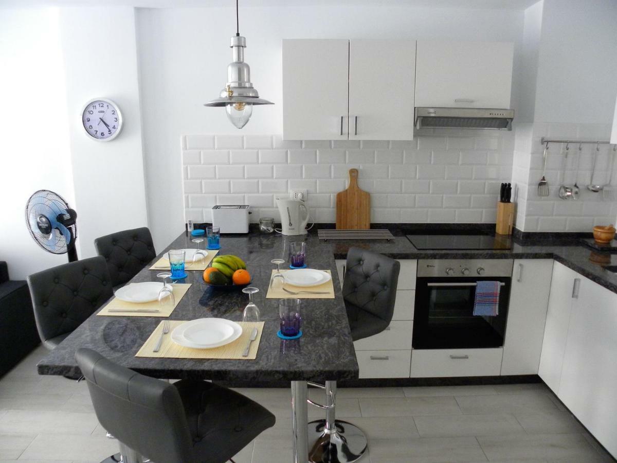 Ben'Sholidayflat Ideal For Families Groups And Couples Terrace Solarium Wi-Fi Netflix Smart Tv El Médano Extérieur photo